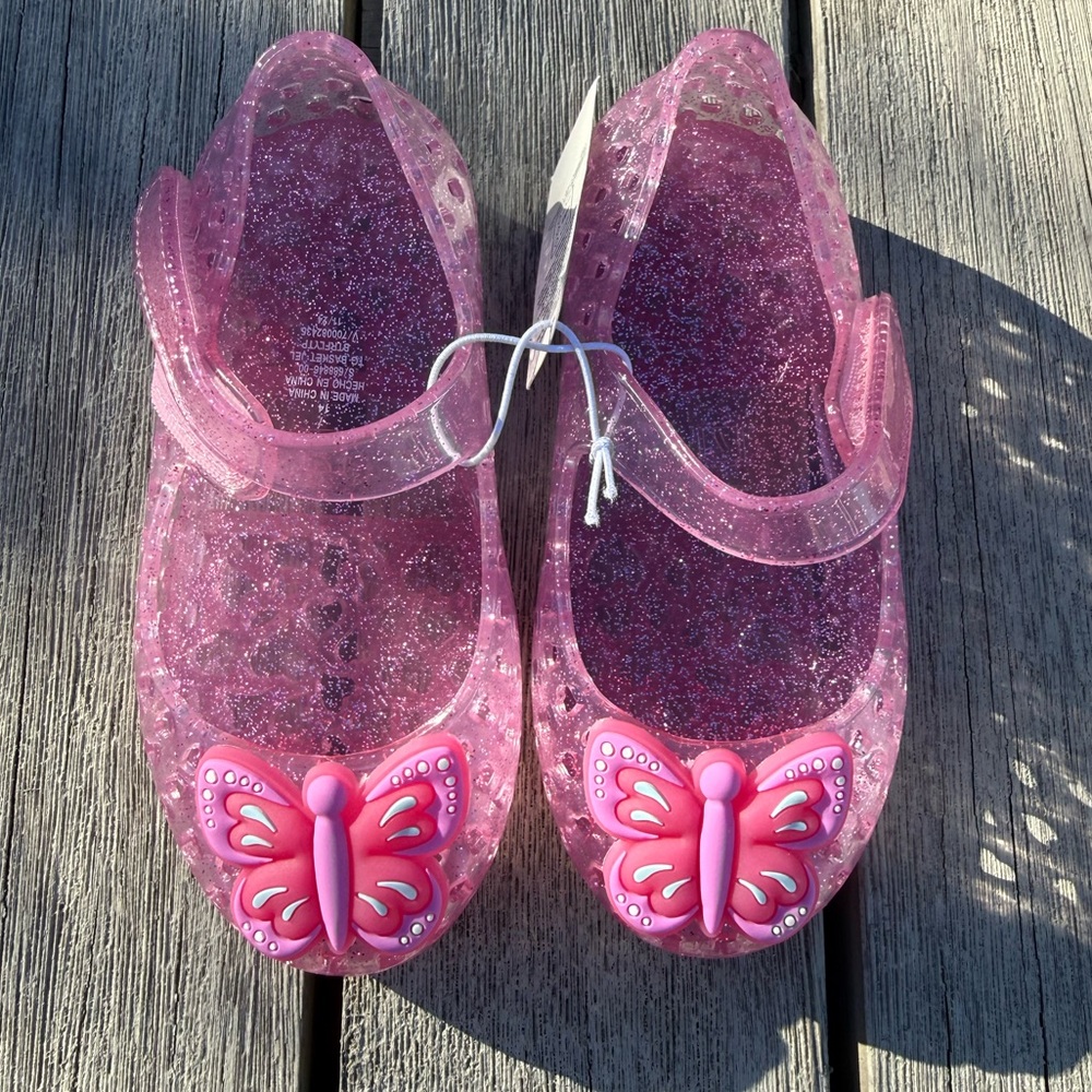 Old Navy pink butterfly sandals - size 7 NWT